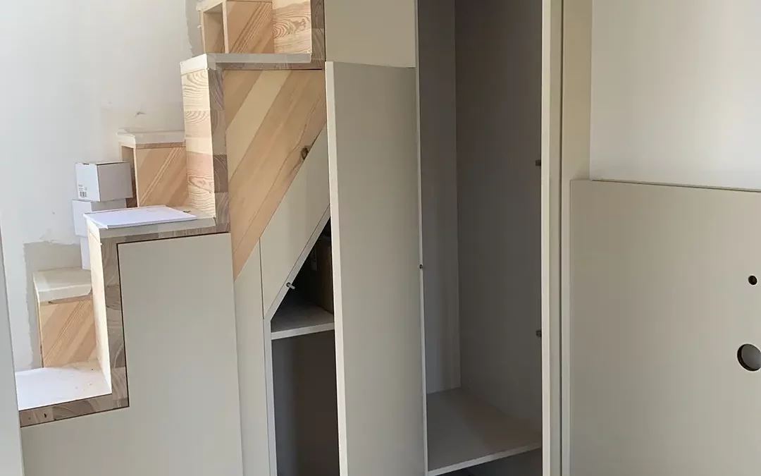 Agencement sous escalier